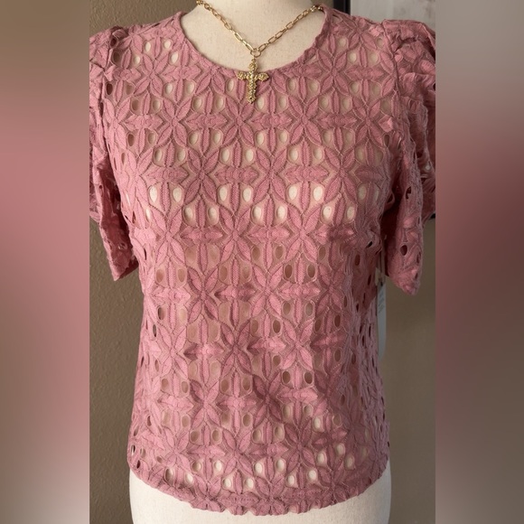 Pink embroidered puff sleeve top - Picture 7 of 9